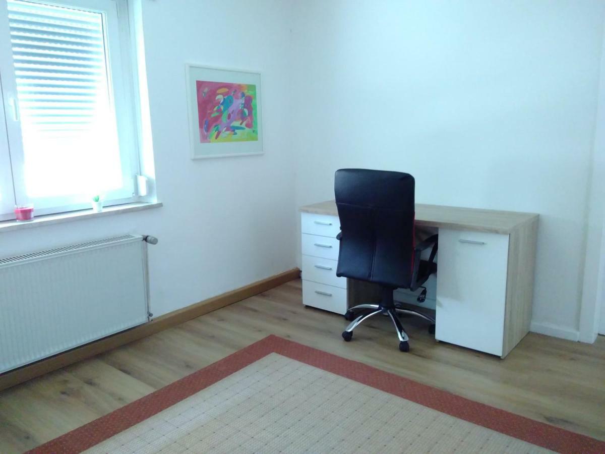 Ruhige Wohnung Zentrumsnah Pirmasens Exterior photo